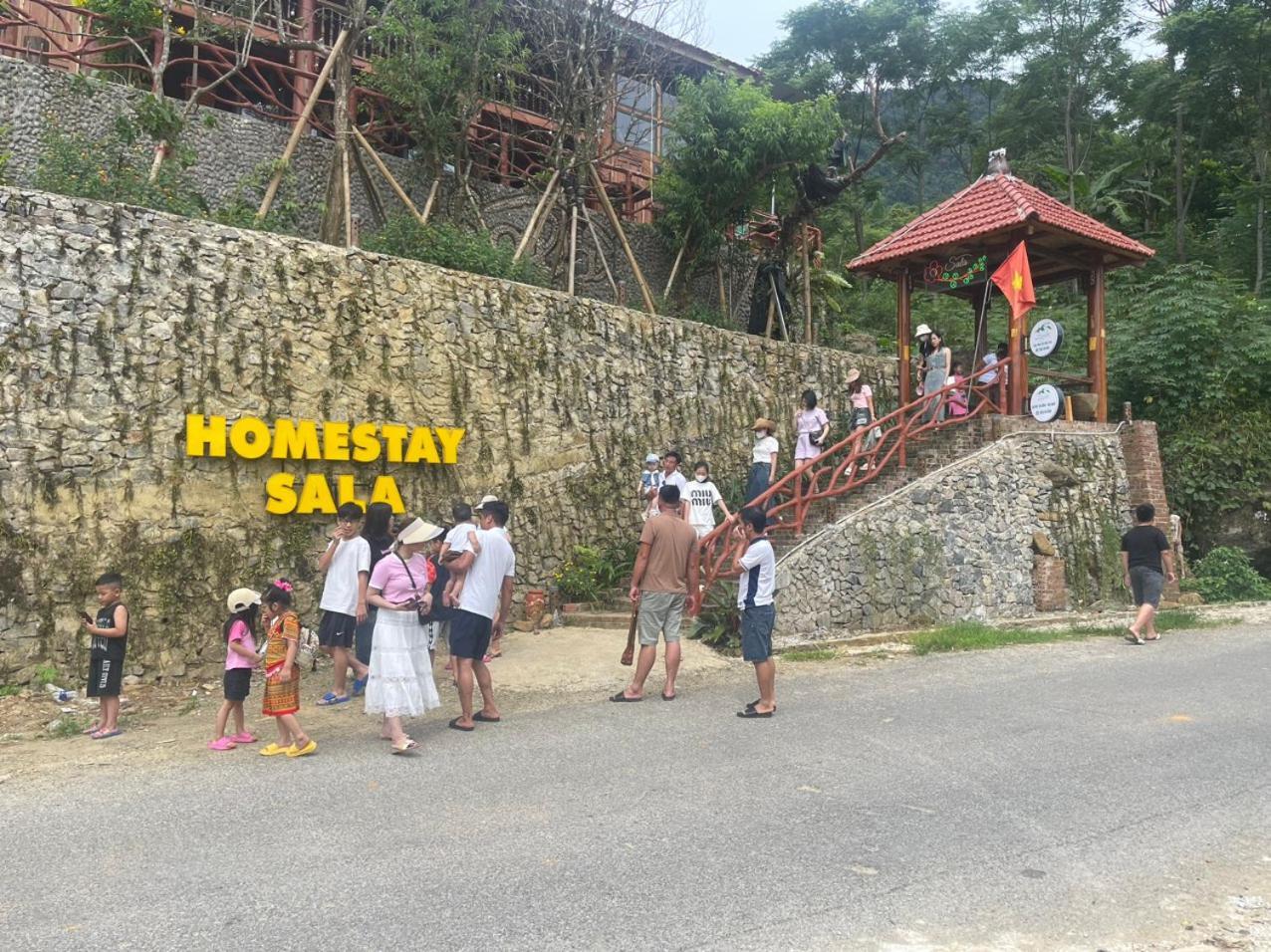 Pu Luong Sala Homestay Huong Ba Thuoc Exterior foto